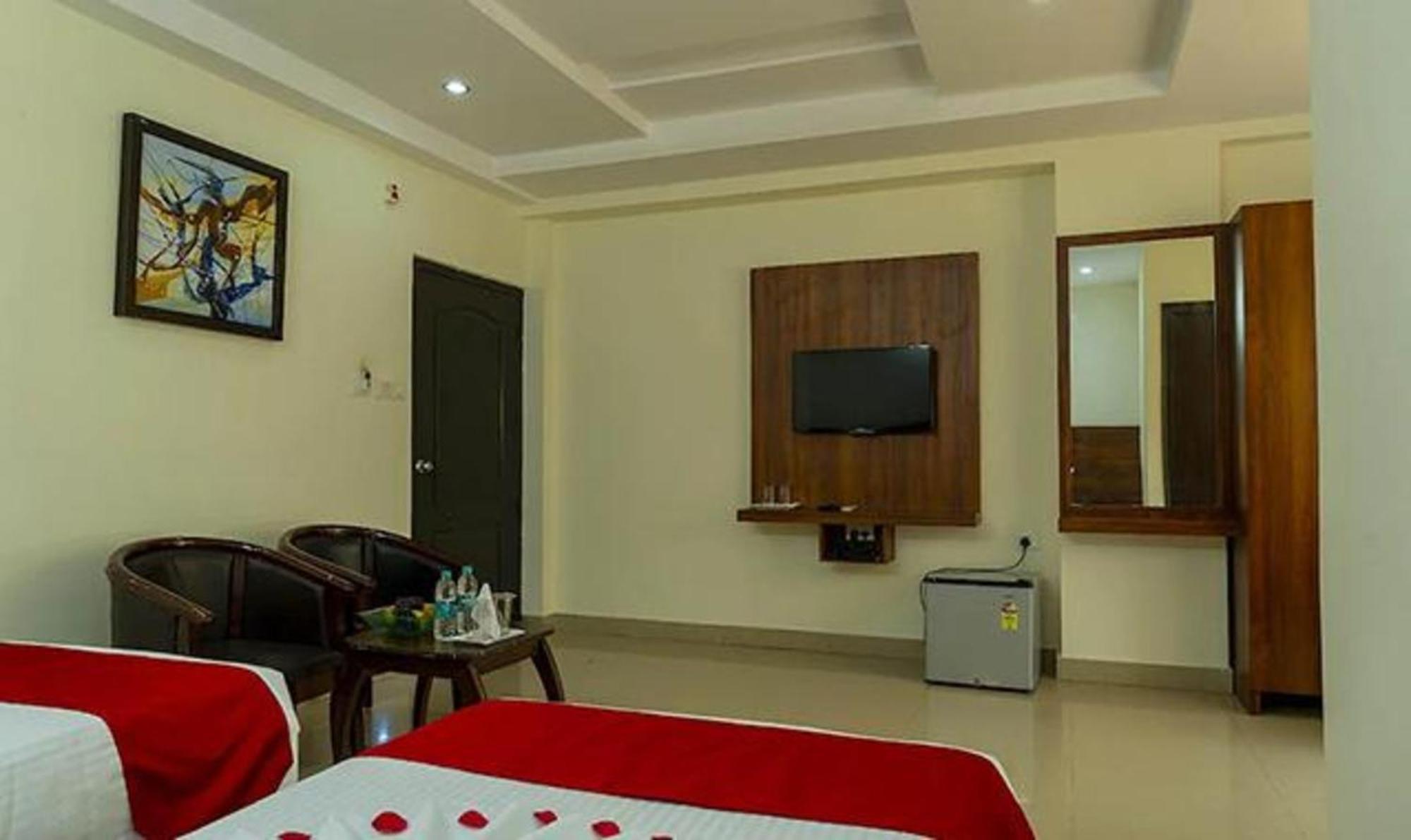 Fabhotel Prime Krrish Inn Hyderabad Exterior foto